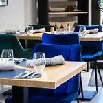 Le Saint Hubert Hotel