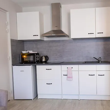 Le Saint Hubert Hotel *