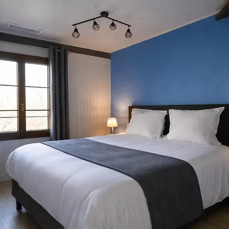 Le Saint Hubert Hotel *