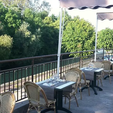 Le Saint Hubert Hotel